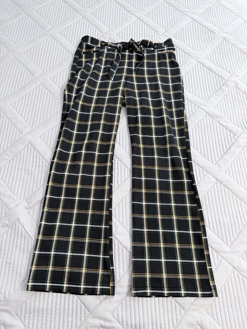 Soho Apparel Ltd. Women's Black Yellow Plaid Palazzo Pants Tie Waist L

A1